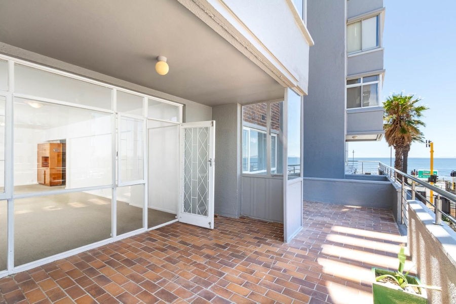 1 Bedroom Property for Sale in Mouille Point Western Cape
